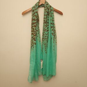 Jean‎ Maries Green Animal Print Scarf